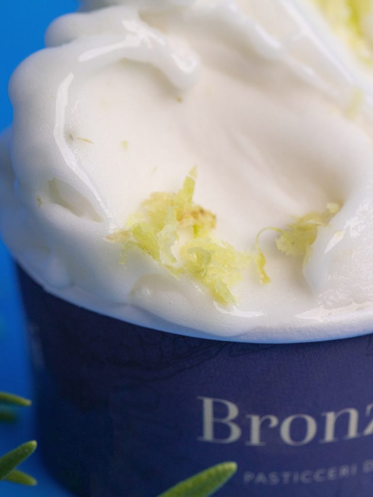 Eis Gelato limone al naturale bio con scorze fresche pasticceria bronzetti lavis trento Eis Gelato limone al naturale bio con scorze fresche pasticceria bronzetti lavis trento